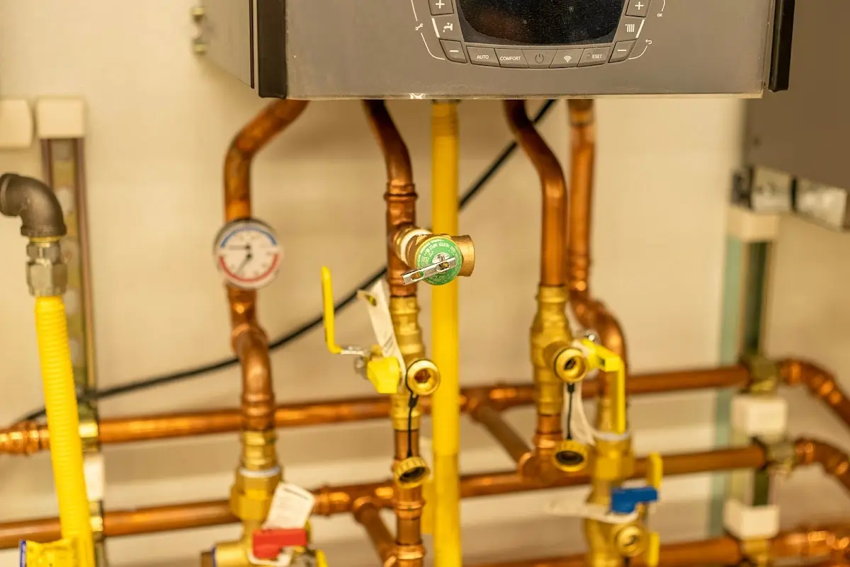 Licensed technician providing Slab Leak Repair for a homeowner in Pearl